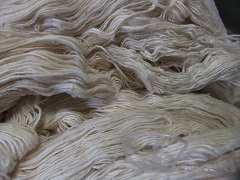 手紡ぎの綿糸